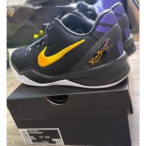 NWB SZ 6y - Nike Kobe 8 Lakers Away (GS) in Black